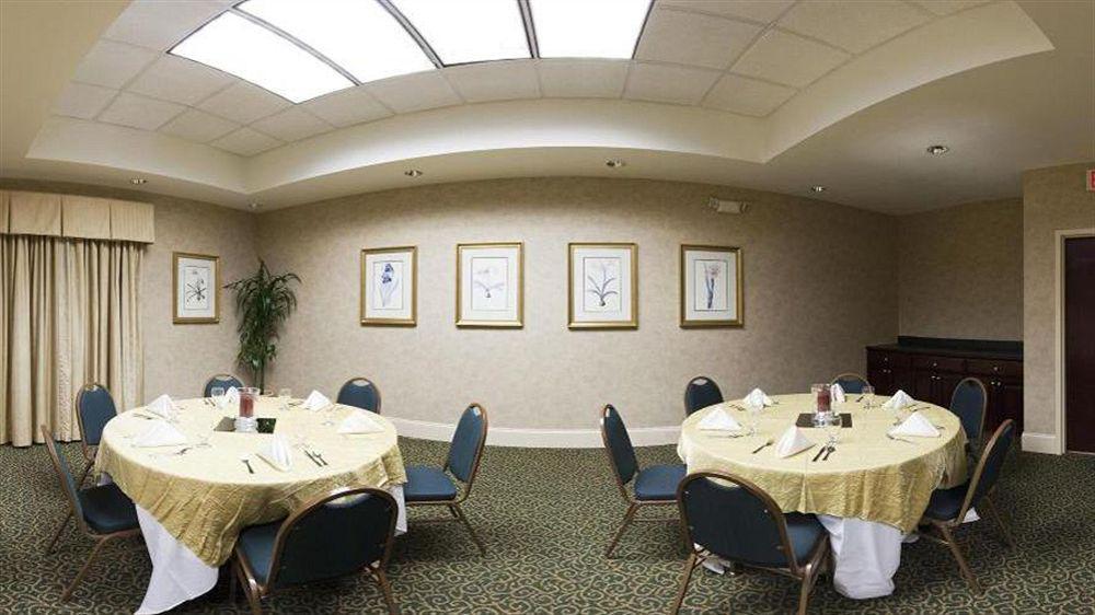 Holiday Inn & Suites Raleigh Cary By Ihg Экстерьер фото